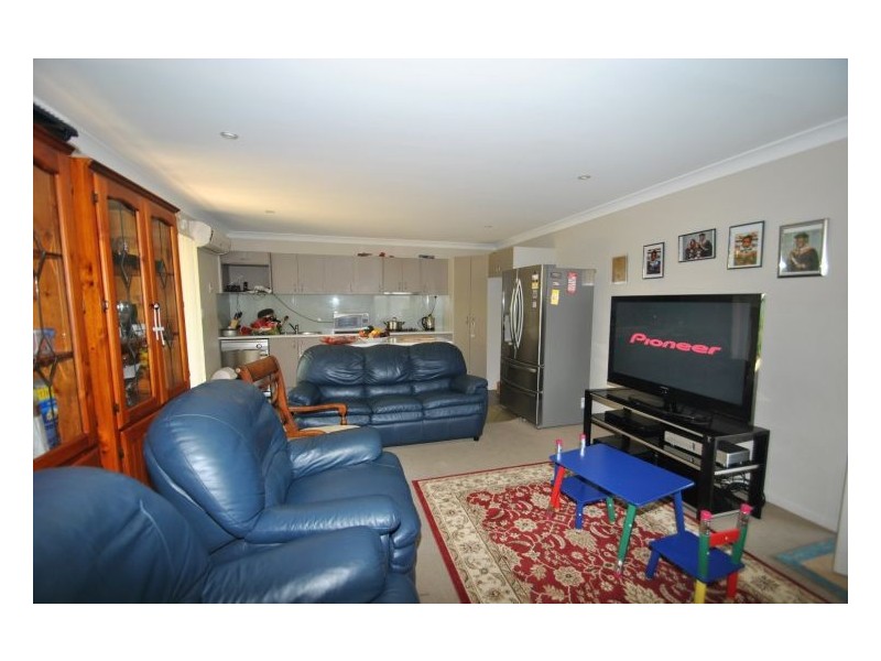 1/8 Akora Road, Wyoming NSW 2250