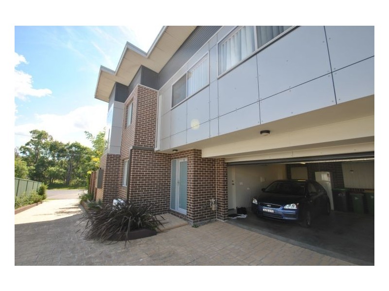 1/8 Akora Road, Wyoming NSW 2250