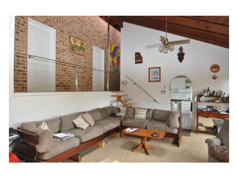 17 Gregory St, Wyoming NSW 2250