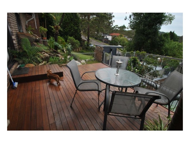 17 Gregory St, Wyoming NSW 2250