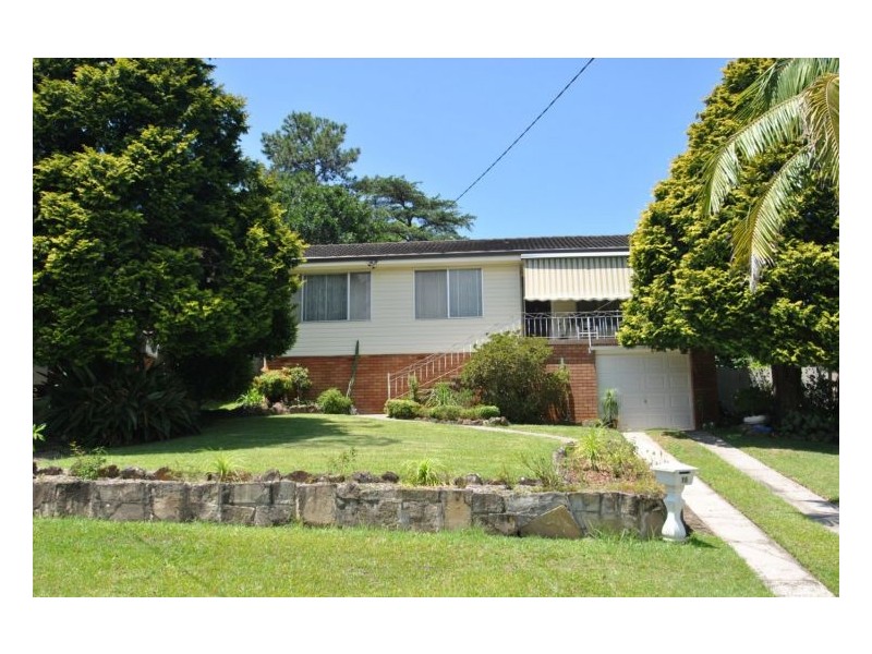 15 Orange Pde, Wyoming NSW 2250