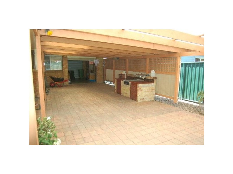 Berkeley Vale NSW 2261