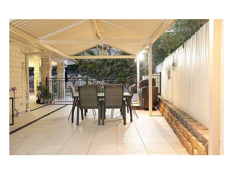 Sinnamon Park QLD 4073