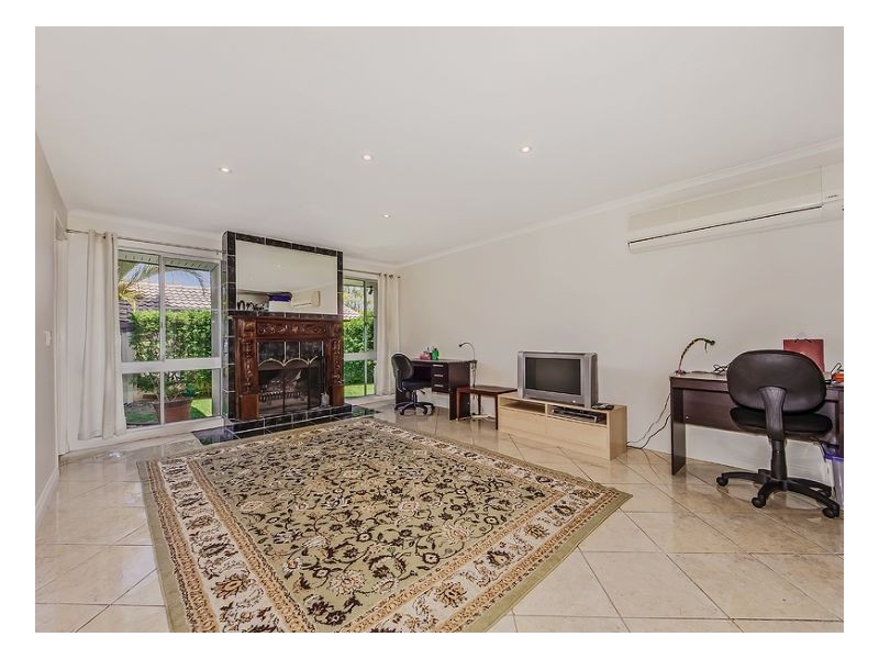 Sinnamon Park QLD 4073