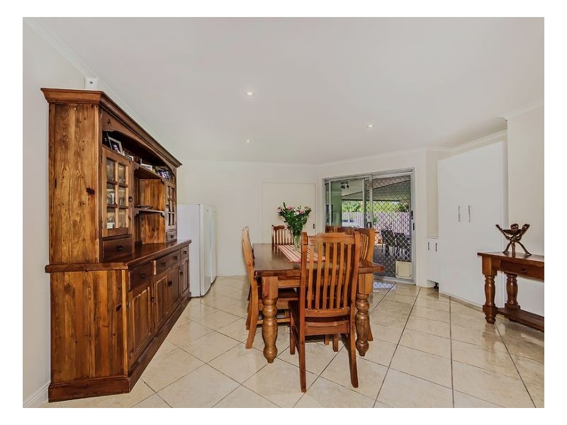 Sinnamon Park QLD 4073