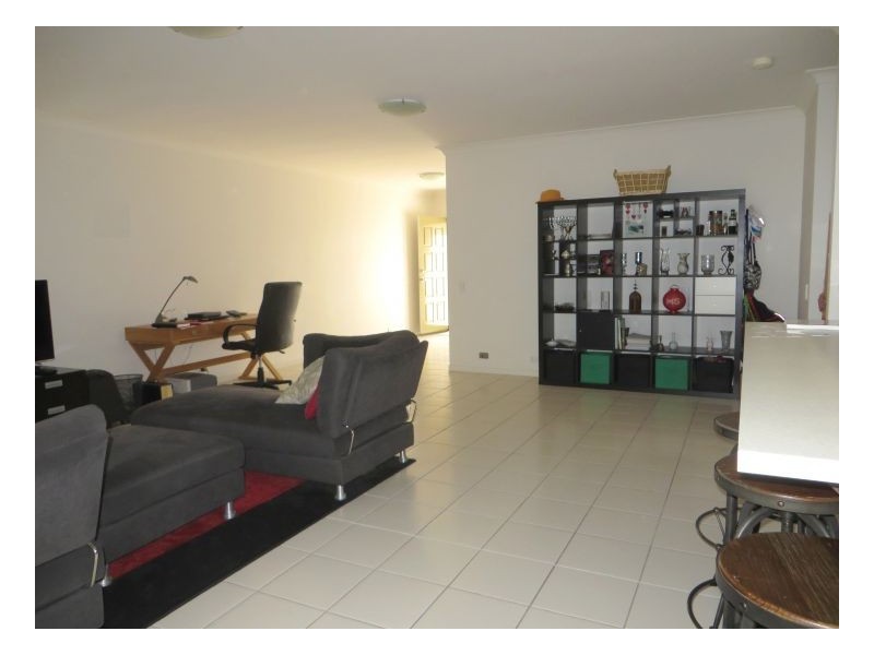 Mount Ommaney QLD 4074