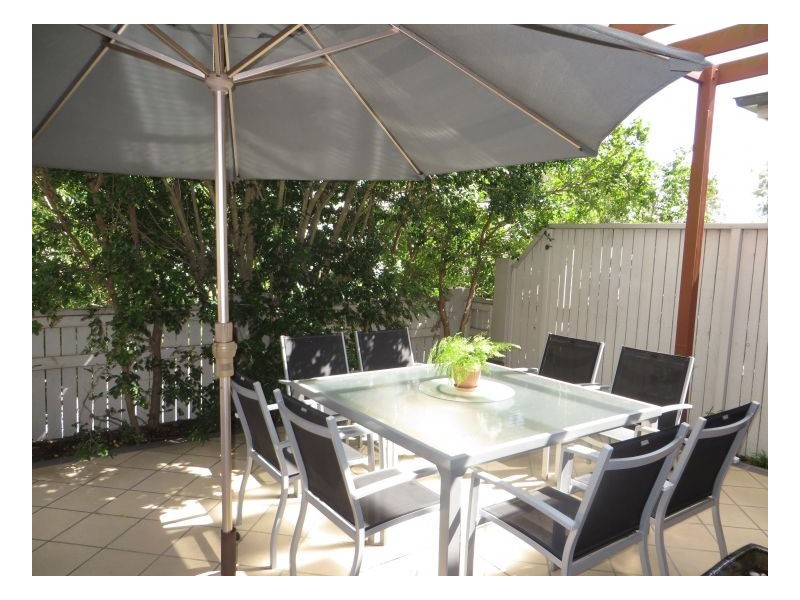 Mount Ommaney QLD 4074