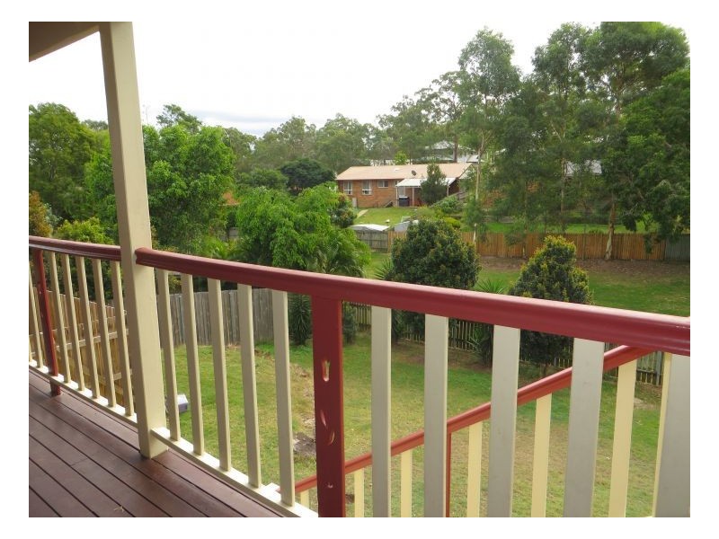 Seventeen Mile Rocks QLD 4073