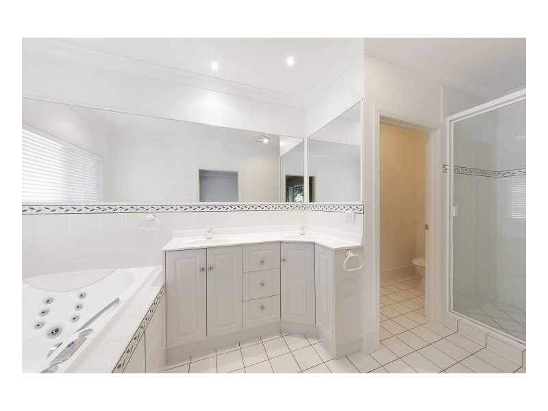 3 Newell Pl, Westlake QLD 4074