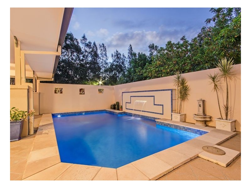 11 Brookeside Cr, Seventeen Mile Rocks QLD 4073