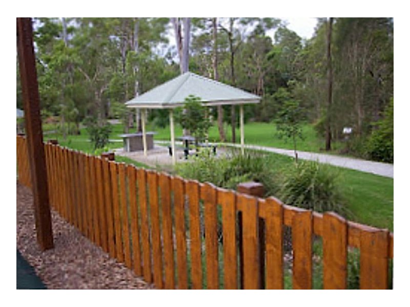 11 Brookeside Cr, Seventeen Mile Rocks QLD 4073