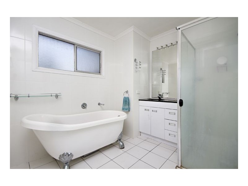 31 Brownie St, Jamboree Heights QLD 4074