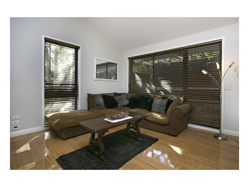 1 Roper Close, Westlake QLD 4074