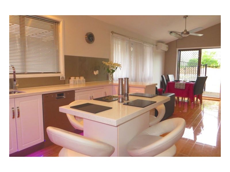 1 Roper Close, Westlake QLD 4074