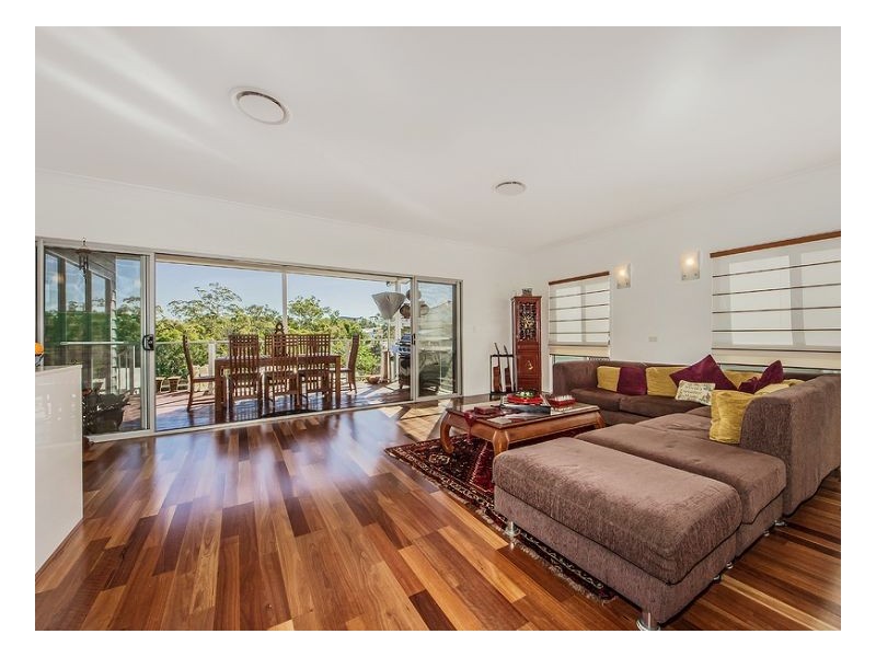 Seventeen Mile Rocks QLD 4073