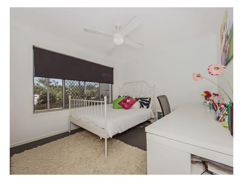 Seventeen Mile Rocks QLD 4073