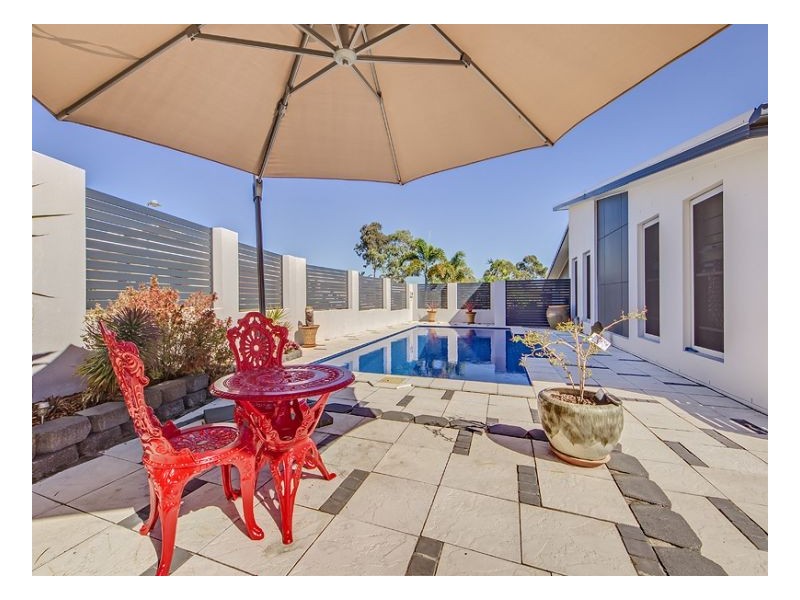 Seventeen Mile Rocks QLD 4073