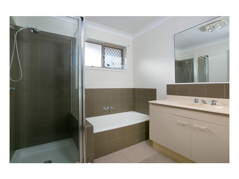 9 Koreli Pl, Middle Park QLD 4074