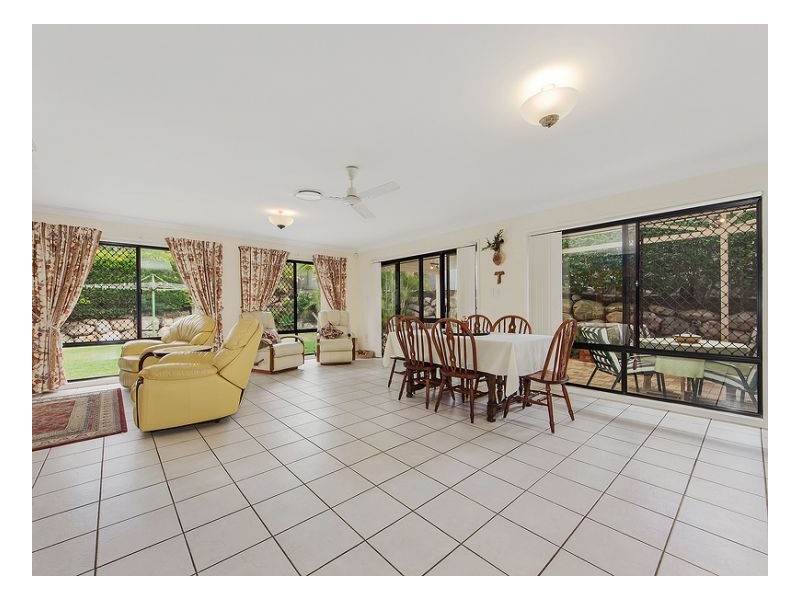 Sinnamon Park QLD 4073