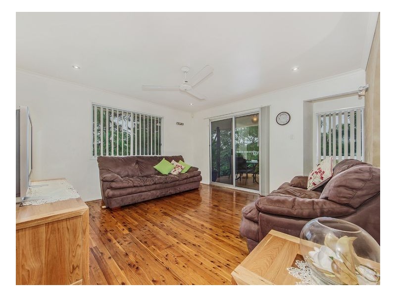 Seventeen Mile Rocks QLD 4073