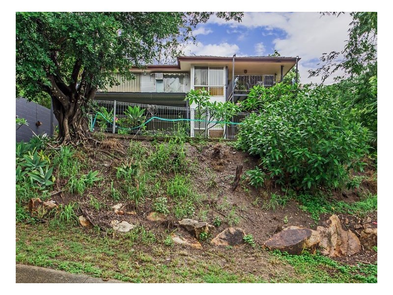 Seventeen Mile Rocks QLD 4073