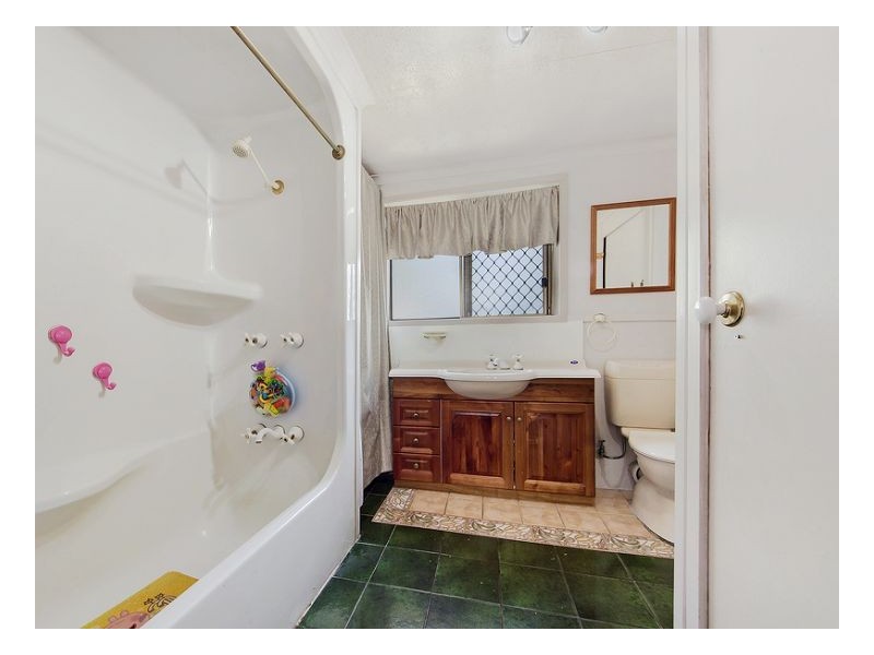 Jindalee QLD 4074