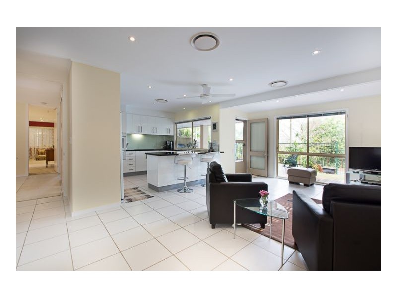 Mount Ommaney QLD 4074