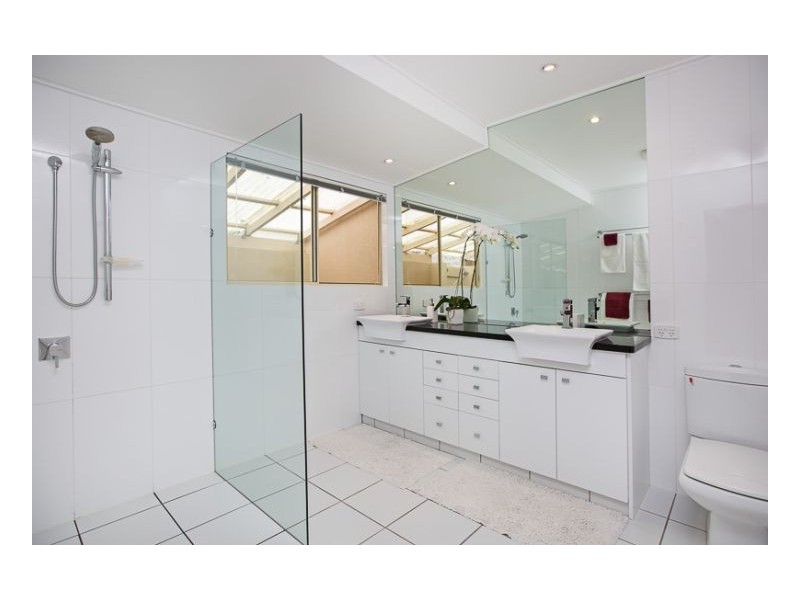 Mount Ommaney QLD 4074