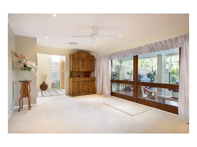 Mount Ommaney QLD 4074