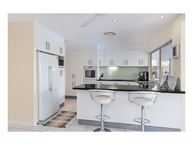 Mount Ommaney QLD 4074