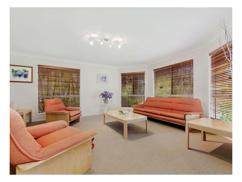 6 Cascade Close, Riverhills QLD 4074