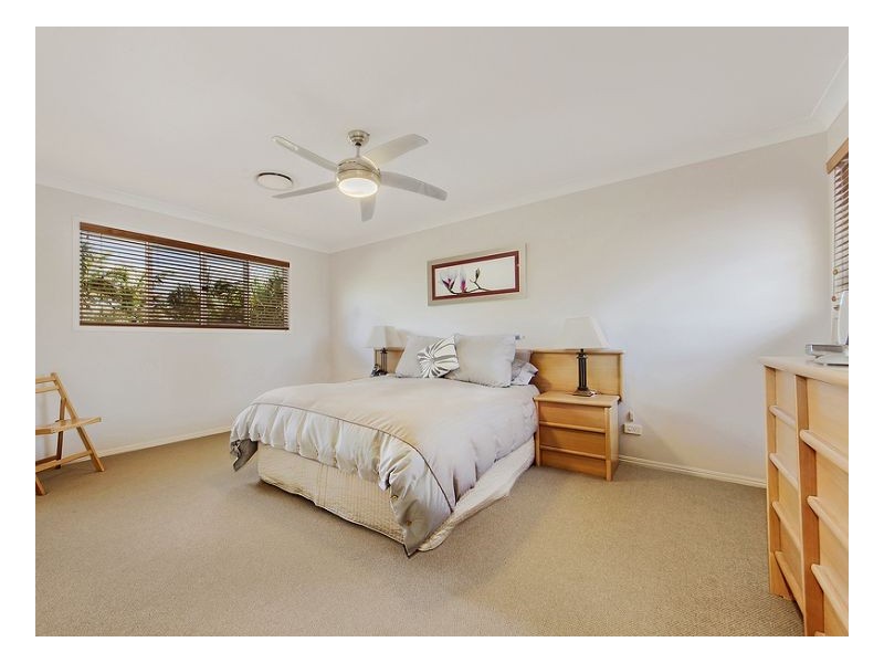 6 Cascade Close, Riverhills QLD 4074