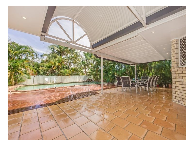 6 Cascade Close, Riverhills QLD 4074