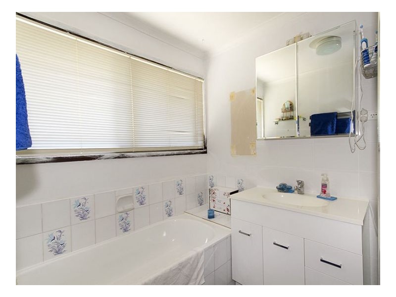 9 Kalbarri Street, Riverhills QLD 4074