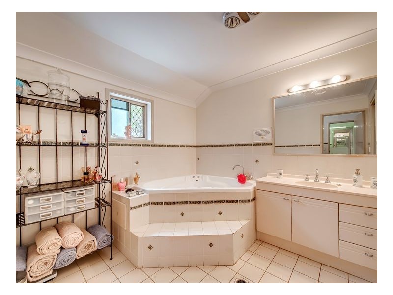 Forest Lake QLD 4078