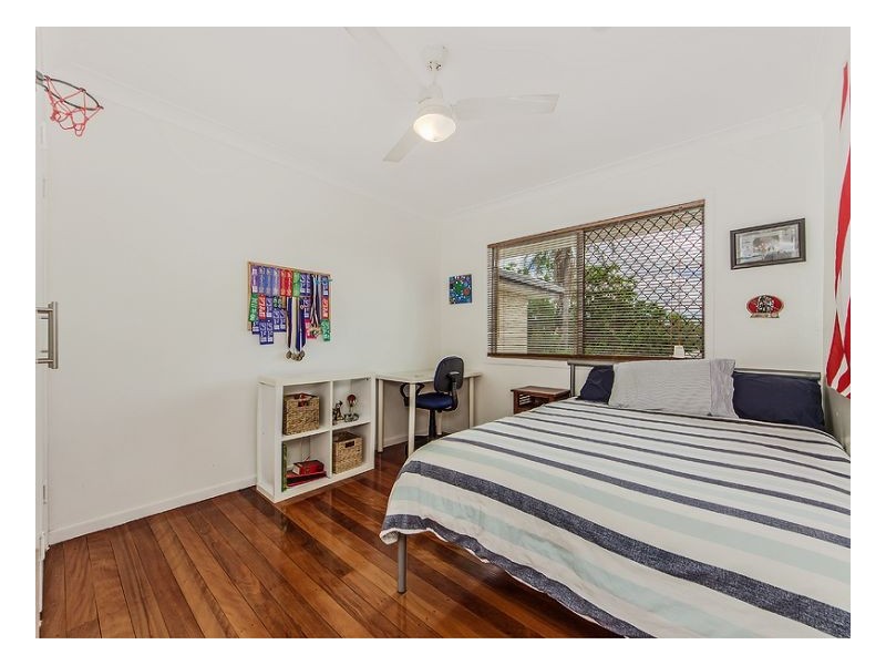 Jindalee QLD 4074