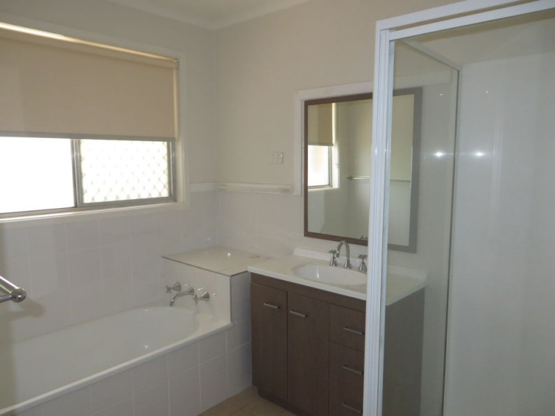 Jindalee QLD 4074