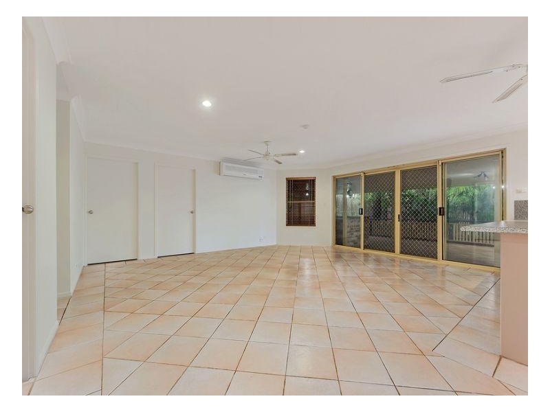 Sinnamon Park QLD 4073