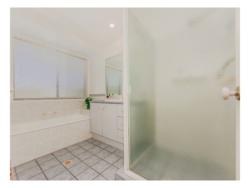 Sinnamon Park QLD 4073