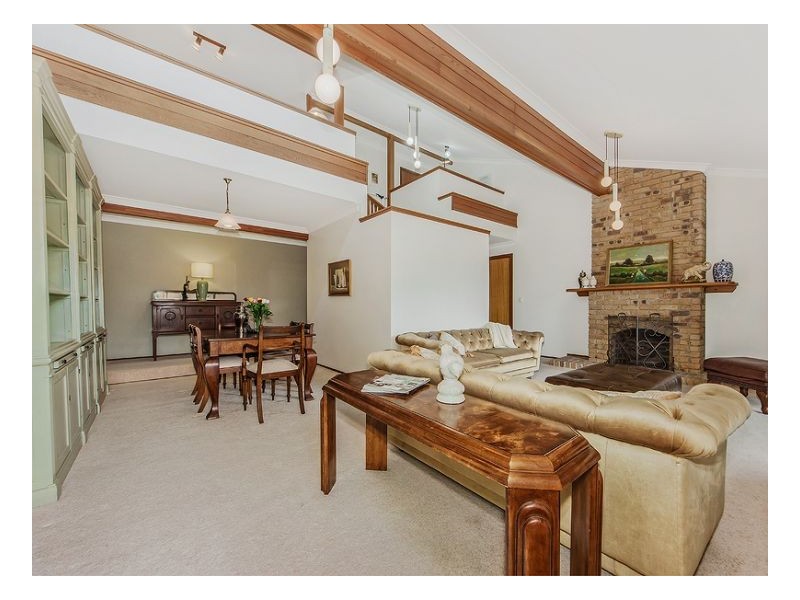 Mount Ommaney QLD 4074