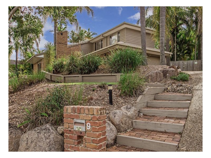 Mount Ommaney QLD 4074