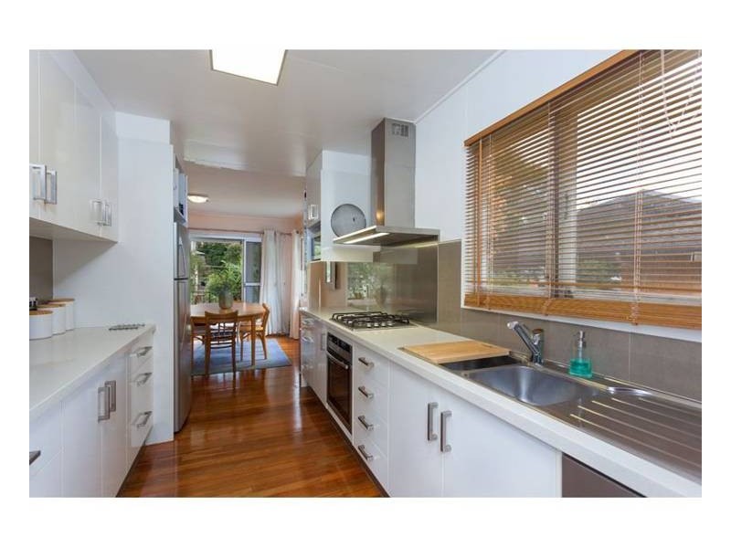 21 FALLBROOK STREET., Kenmore QLD 4069