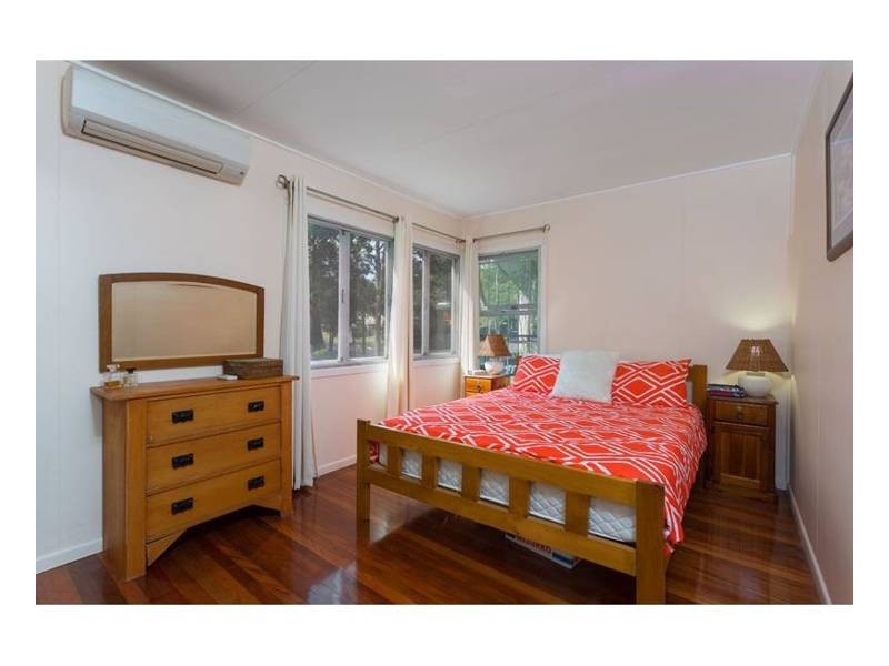 21 FALLBROOK STREET., Kenmore QLD 4069