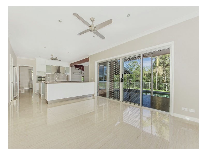 Mount Ommaney QLD 4074