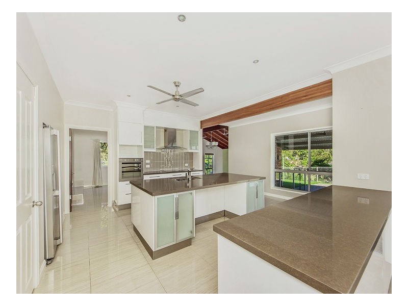 Mount Ommaney QLD 4074