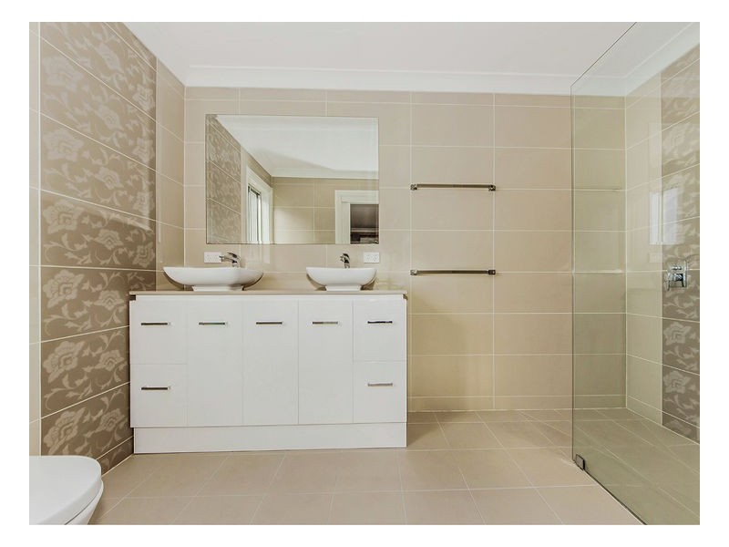 Mount Ommaney QLD 4074