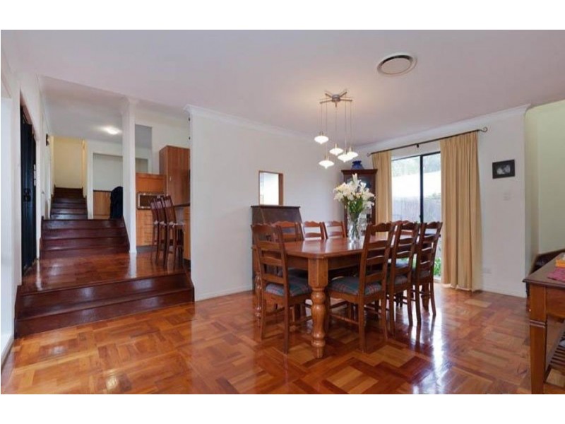 Seventeen Mile Rocks QLD 4073