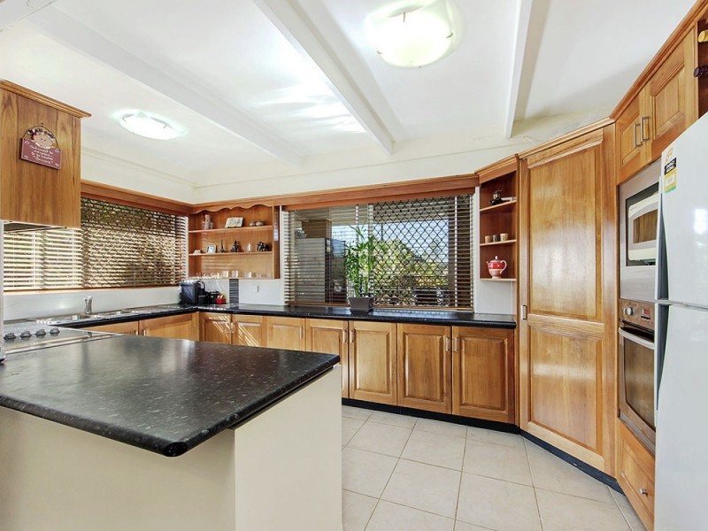 Jindalee QLD 4074