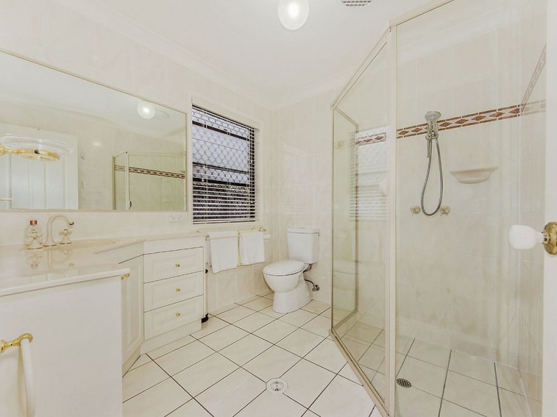 1 Bonney Place, Westlake QLD 4074