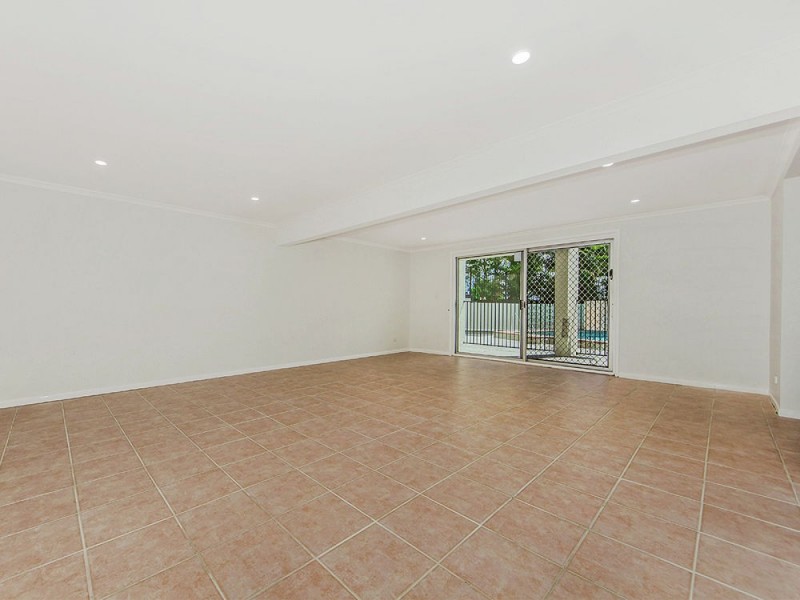 Jindalee QLD 4074
